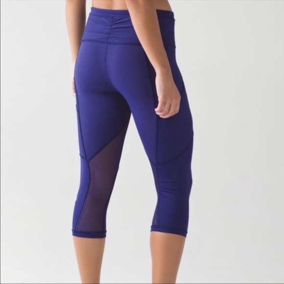 Lululemon Outrun 17” Crop Emperor Blue Luxtreme  SZ 4 - Picture 7 of 7